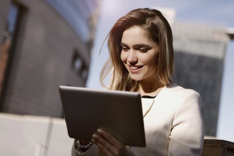The Art of Social Media Advertising: A Comprehensive Guide